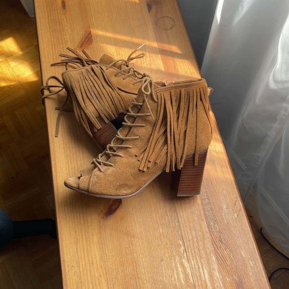 Steve Madden Boho Heels - Picture 1 of 2